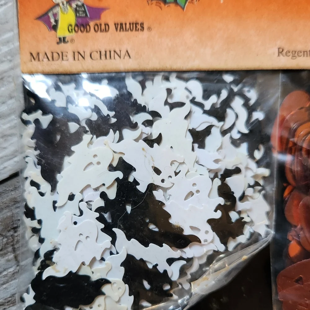 COPY - Bugs-n-Hisses Halloween Metallic Confetti